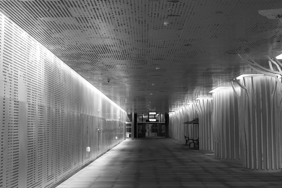 Long covered corridor in Seoul